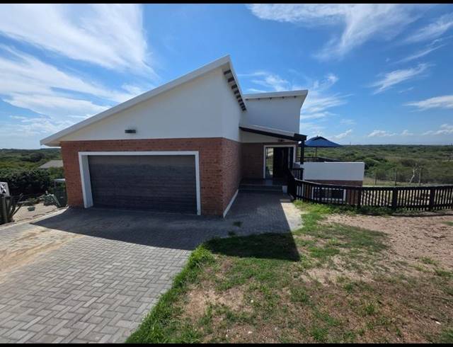 3 BEDROOM HOUSE FOR SALE IN PARADISE BEACH